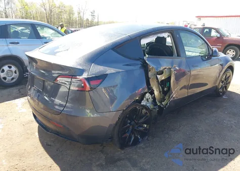 2022 Tesla Model Y Long Range Dual Motor All-Wheel Drive from USA, damaged, VIN 7SAYGAEE9NF574634